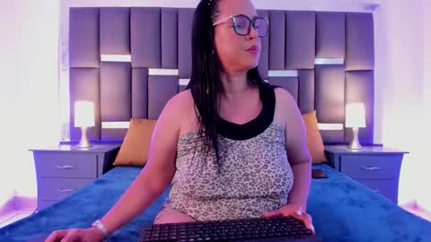 Snapshot of talianavega chatting on October 21, 10:02 pm tali online show from October 21, 10:02 pm