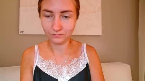 Snapshot of taliiyafiredream chatting on October 21, 6:18 am Kira online show from October 21, 6:18 am