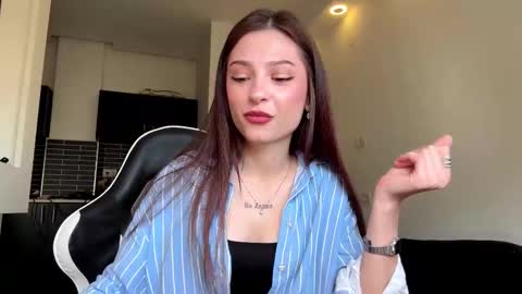 Nami online show from December 17, 8:43 am