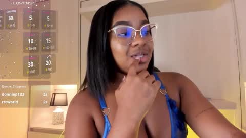 Tami online show from November 5, 9:06 pm