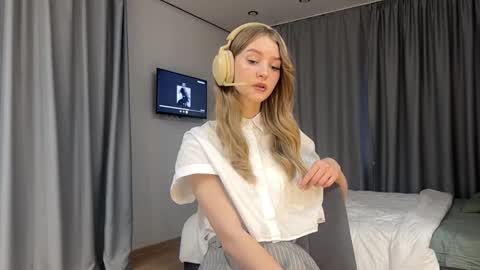 Melissa online show from March 19, 12:21 pm