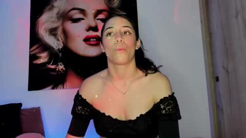 Snapshot of tania06 chatting on October 16, 1:33 pm tania06 online show from October 16, 1:33 pm