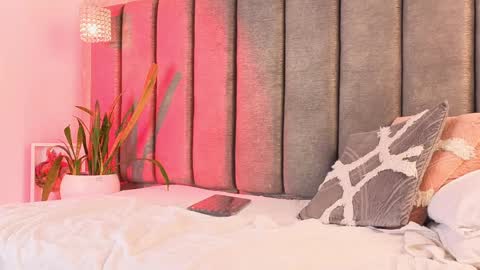 Tania Dias online show from April 8, 8:45 pm