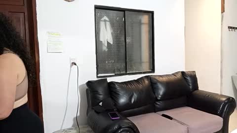 taniamilf69 online show from October 7, 8:16 pm