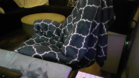 tantricdes1re online show from February 26, 5:44 am