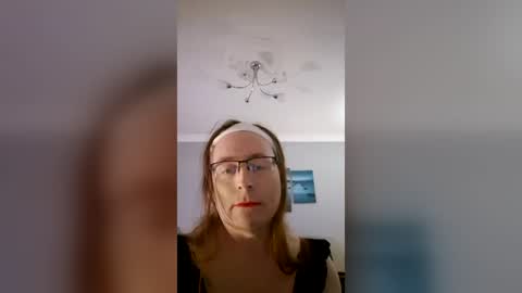 tanya853046 online show from August 8, 11:26 pm
