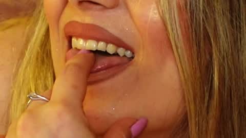 TanyaJade online show from April 21, 1:42 am