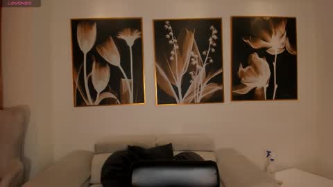 Tara Lawrence online show from February 5, 3:21 am