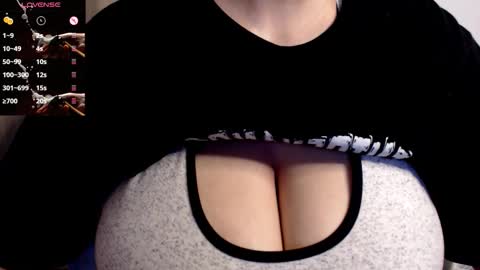 tarrant_ online show from December 17, 12:50 am