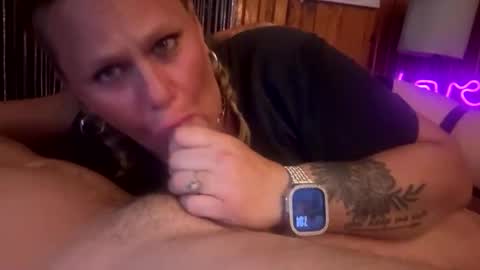 tarzansheadqueen online show from April 29, 12:04 am