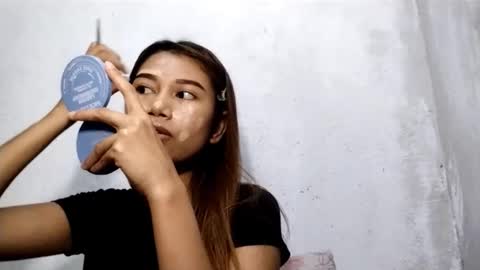 Mia  online show from March 5, 8:01 am