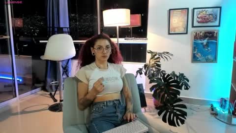 Snapshot of tastymeli8 chatting on December 14, 12:22 am Meli online show from December 14, 12:22 am