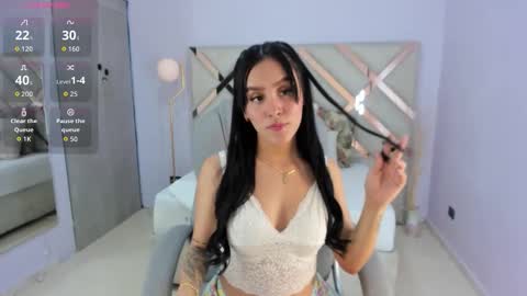 Tati Saldarriaga online show from November 11, 9:39 pm