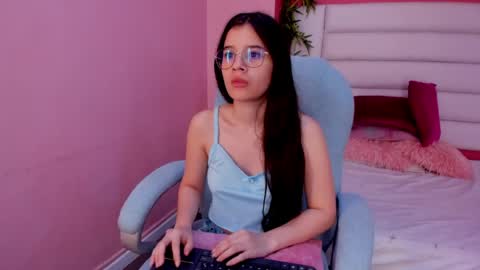 tatiana_arboleda online show from April 12, 7:45 am