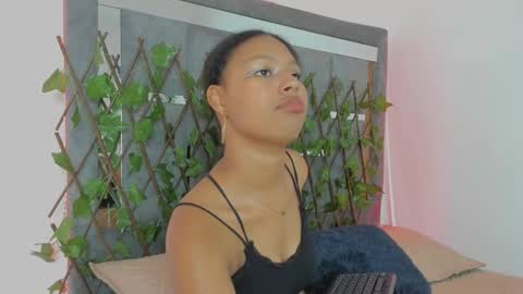 tatianasquirthot online show from March 2, 7:09 pm