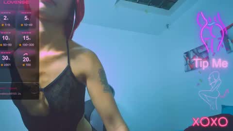 Snapshot of tatis_blux chatting on February 21, 6:48 pm Tatiana online show from February 21, 6:48 pm