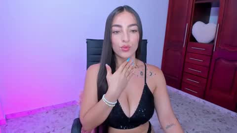 Snapshot of tatis_lopez_ chatting on February 25, 9:15 pm Tatiana Lopez online show from February 25, 9:15 pm