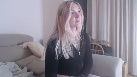 tattoobbgirl online show from November 24, 6:17 pm