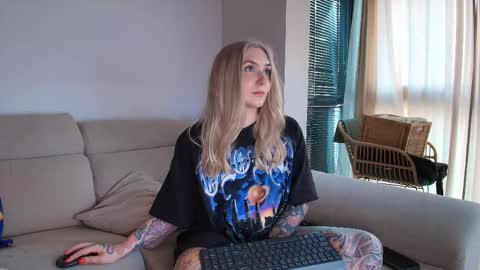 tattoobbgirl online show from May 13, 6:28 pm