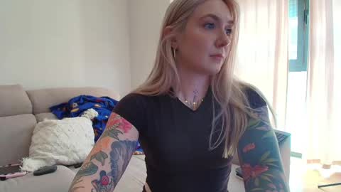 tattoobbgirl online show from June 5, 1:38 pm