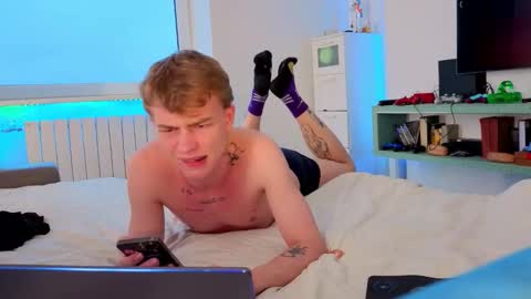 Alex but u can call me Theo online show from November 7, 5:10 am