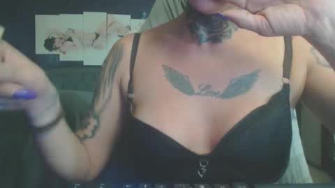 tatuada_safada online show from May 29, 7:17 am