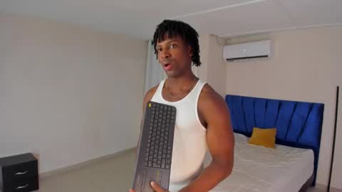 tau_montes online show from March 7, 3:06 am