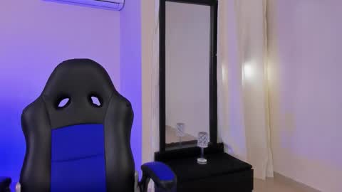 tau_montes online show from January 14, 3:42 pm