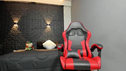  T A U R U S  online show from November 30, 11:28 am