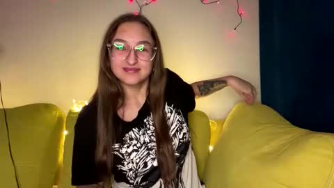 Mia online show from January 14, 5:21 pm