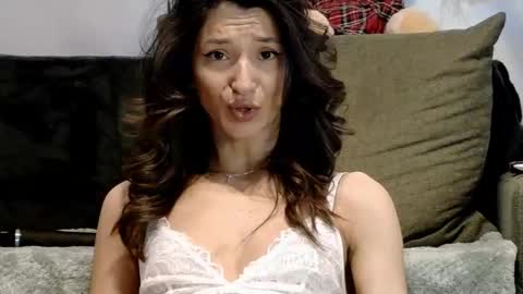 TayaKayan online show from March 13, 11:02 am