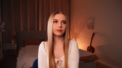 Taya online show from March 5, 3:54 pm