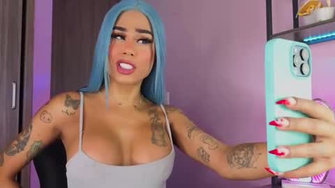   online show from November 12, 4:20 pm