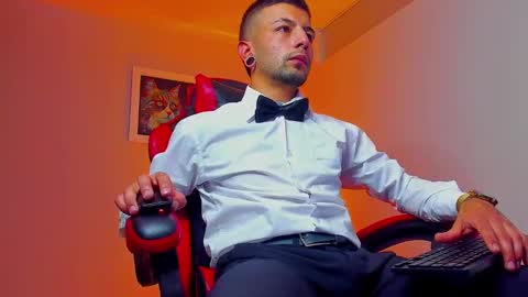 tayer_bennet online show from September 16, 11:30 pm