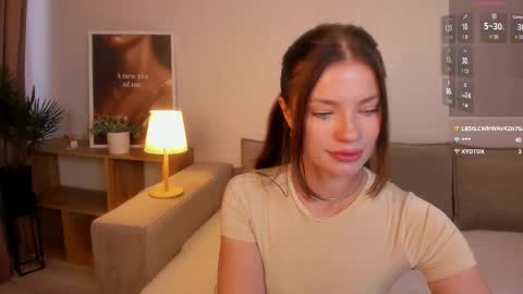 Snapshot of taylaa_luxe chatting on October 22, 7:00 am Taylalalala online show from October 22, 7:00 am