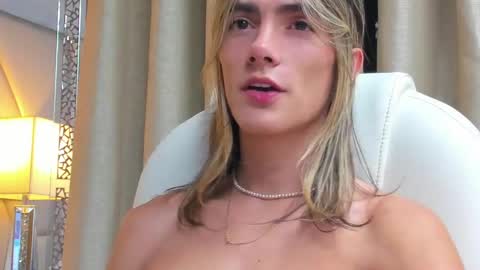 tayler_swift1 online show from February 5, 7:29 am