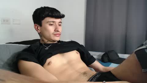independent model online show from June 27, 5:35 am