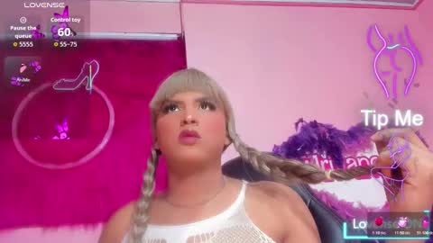 taylor__smith_ online show from March 20, 12:54 pm