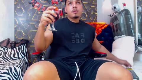 taylor_collins_2 online show from October 31, 11:16 pm