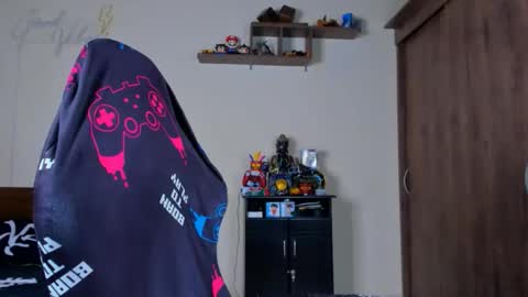 taylor_mclane1 online show from February 5, 6:44 pm