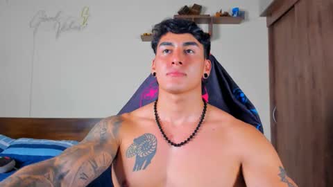 taylor_mclane1 online show from November 25, 6:28 pm