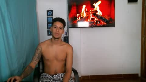 Taylor and Meghan online show from April 2, 8:49 pm