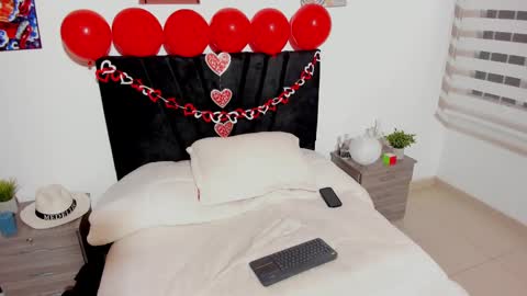 Snapshot of taylormaccurdy_ chatting on September 16, 4:21 pm taylormaccurdy_ online show from September 16, 4:21 pm