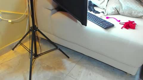 TaylorSainz online show from March 4, 9:56 pm