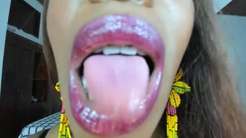 taylorslims online show from November 12, 3:03 pm