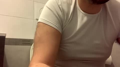 Tbest1986 online show from January 30, 5:06 pm