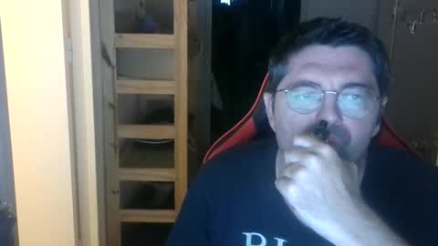 tchecky2 online show from May 6, 1:33 am