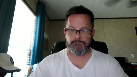 tdhawk87 online show from April 24, 10:34 pm