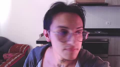 Teo independent model online show from February 26, 12:38 pm