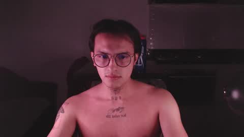 Teo independent model online show from March 12, 3:02 am